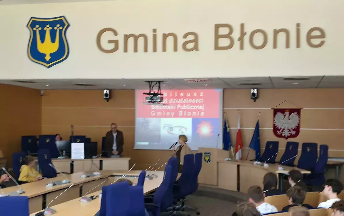 Zdjęcie do Szkolna konferencja z okazji 75-lecia Biblioteki Publicznej Gminy Błonie